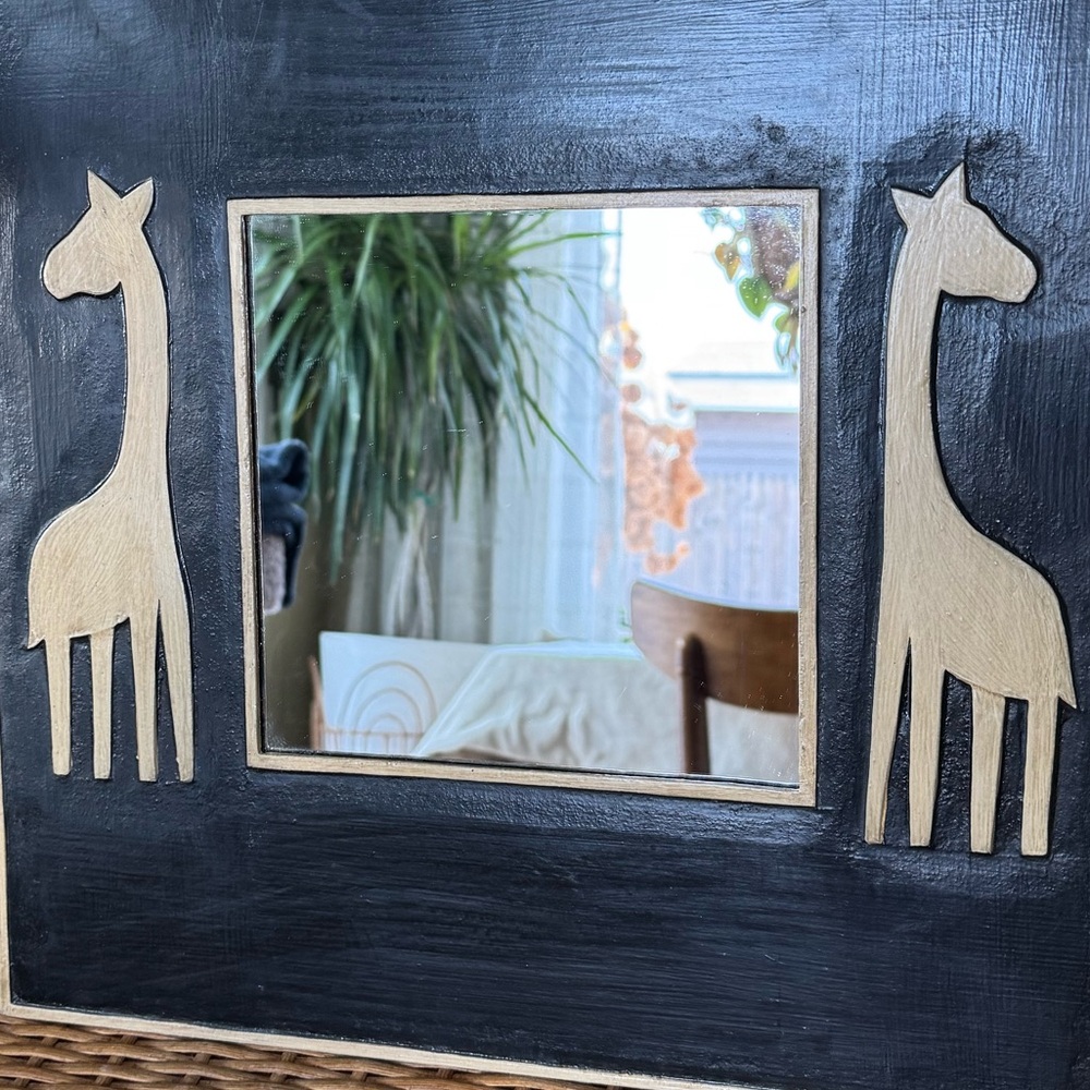 Hand-Painted Giraffe Mirrors – Whimsical & One-of-a-Kind - Picture 10 of 16